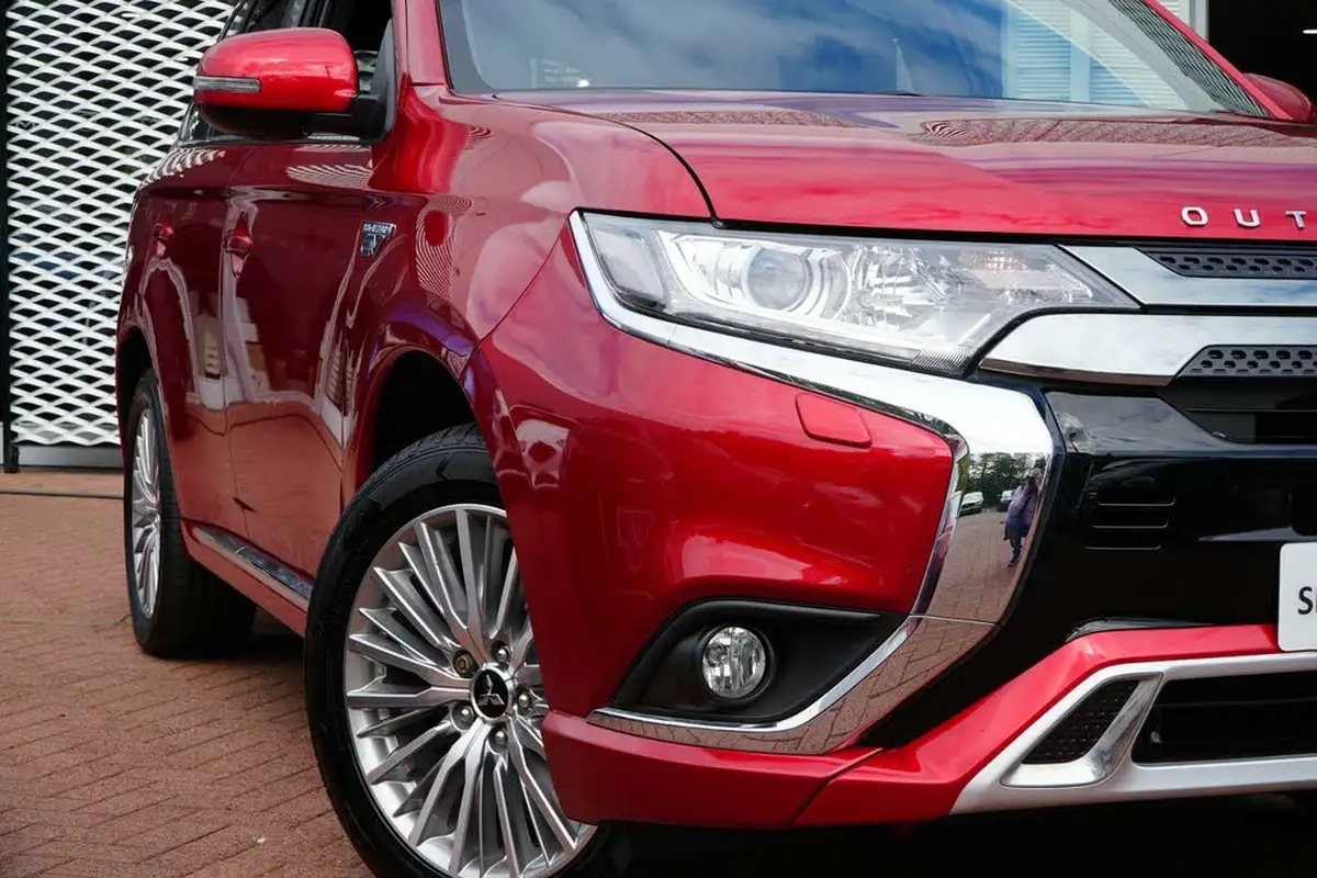 2021-mitsubishi-outlander-24-dynamic-phev-big-51