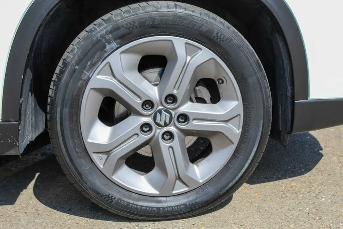 2016-suzuki-vitara-16-sz-t-big-9