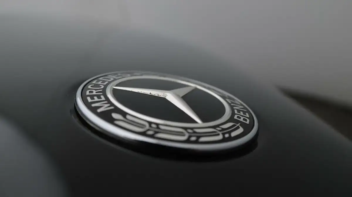2020-mercedes-benz-cla-13-cla-180-amg-line-premium-plus-coupe-4d-big-23