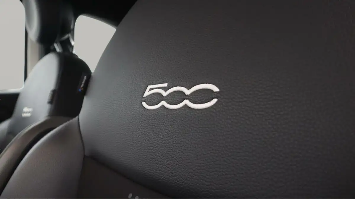 2021-fiat-500-10-hey-google-big-22