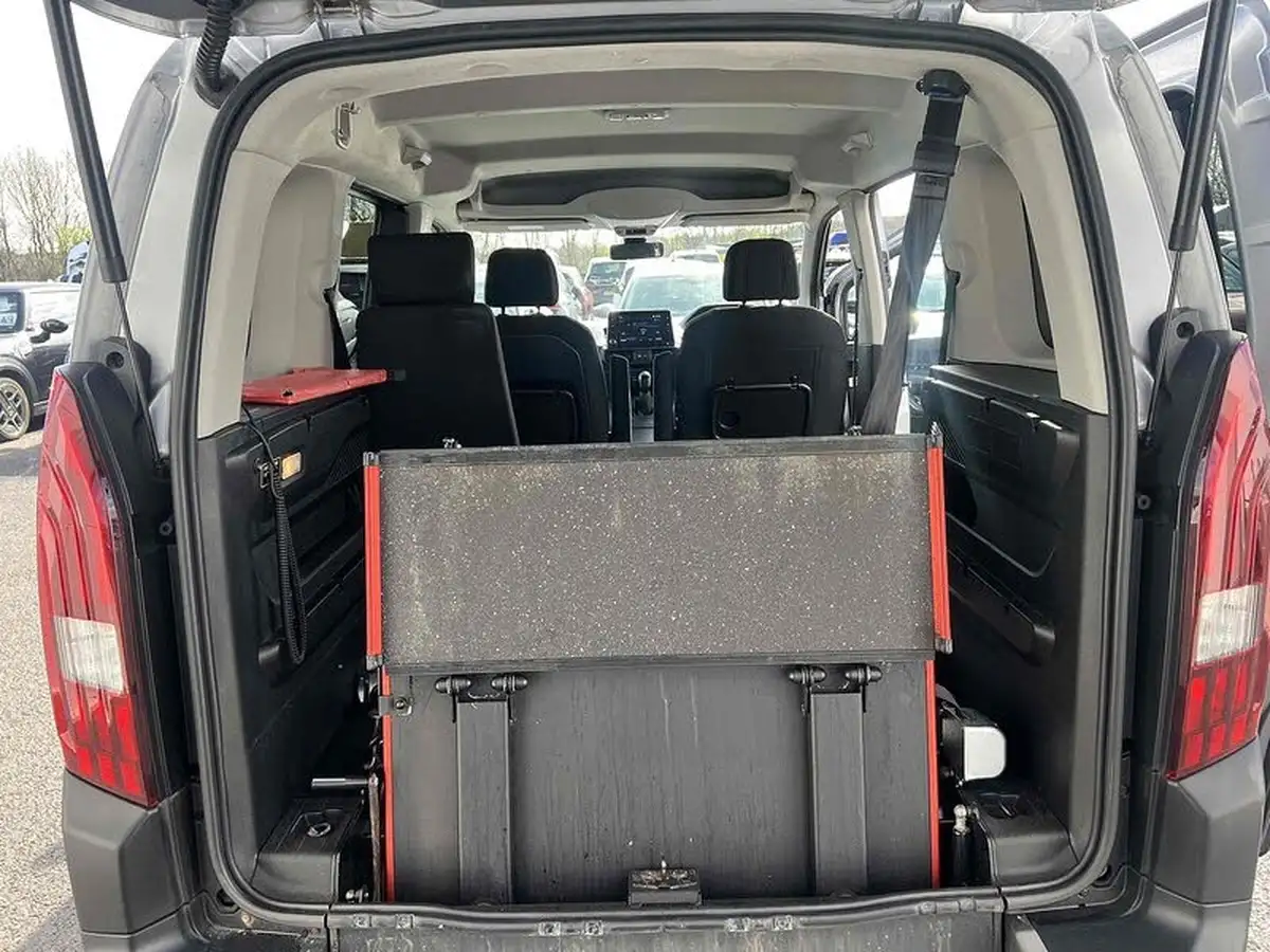 2019-peugeot-rifter-15-bluehdi-allure-100bhp-standard-big-3