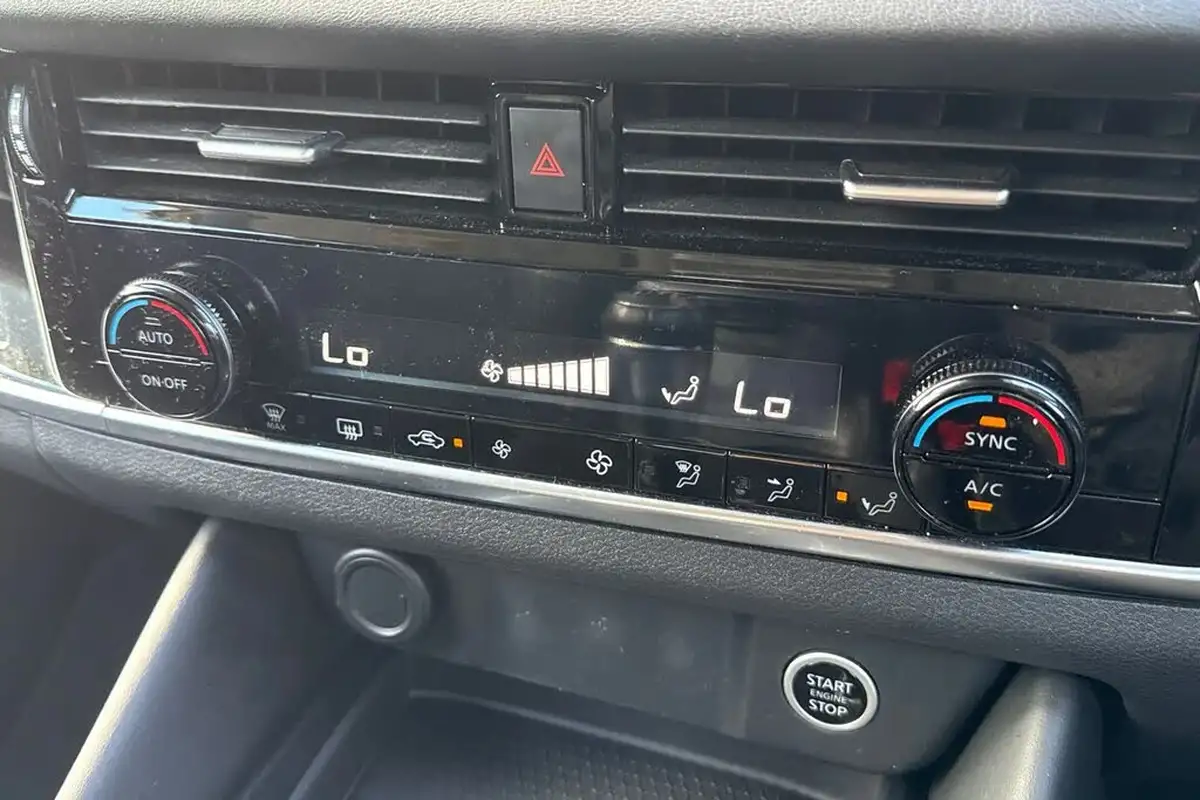 2022-nissan-qashqai-13-dig-t-n-connecta-140ps-big-20