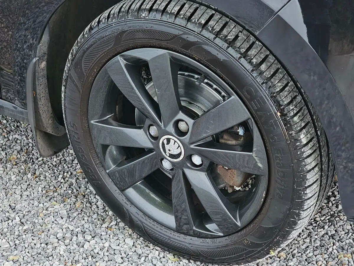 2014-skoda-citigo-10-monte-carlo-5d-big-16