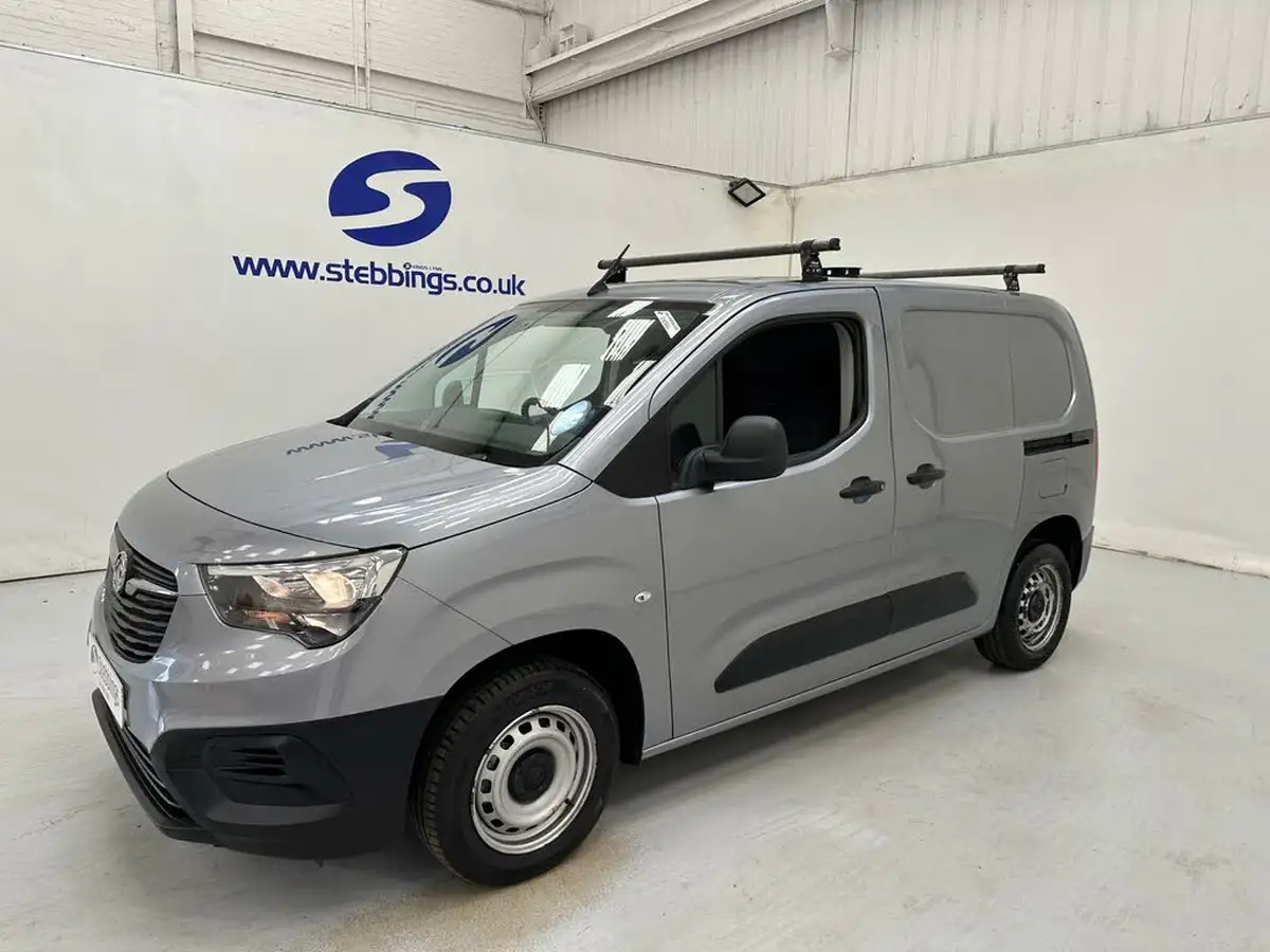 2019-vauxhall-combo-16cdti-edition-2000-100pseu6-big-3