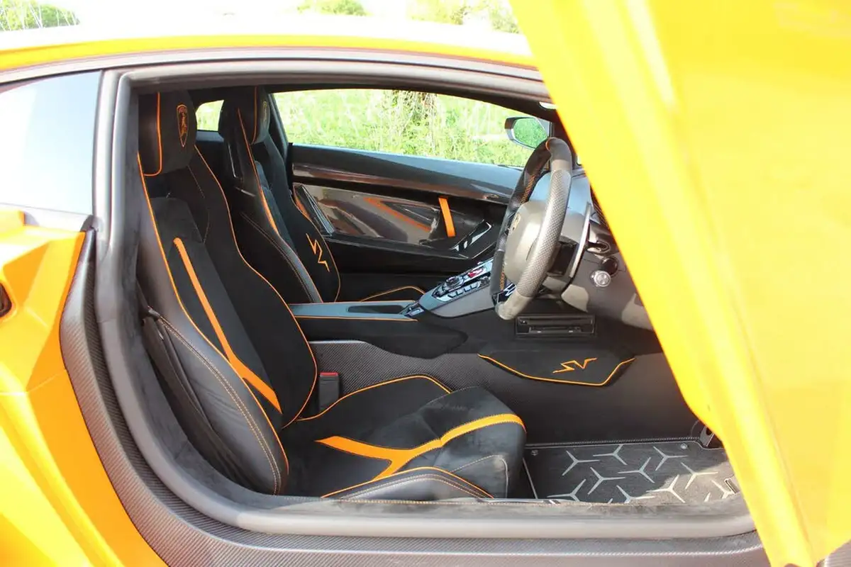 2016-lamborghini-aventador-65-lp-750-4-superveloce-coupe-big-70