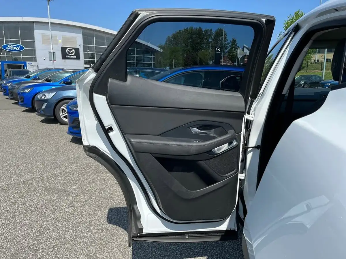2018-jaguar-e-pace-20-i4d-s-big-29