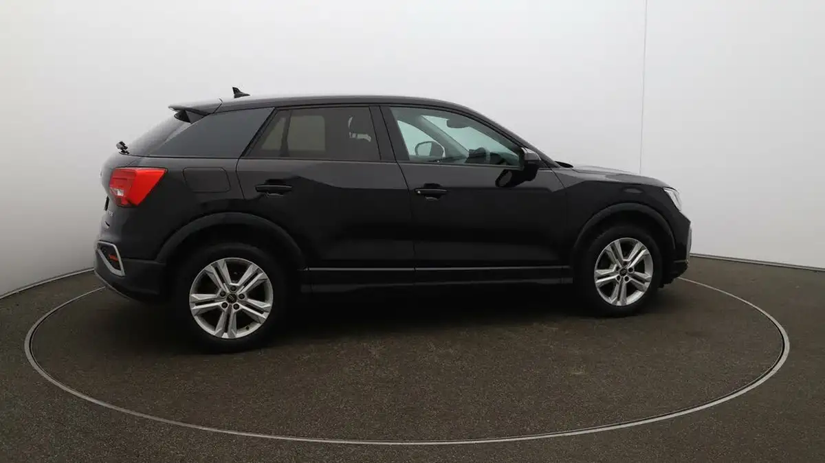 2022-audi-q2-10-30-tfsi-sport-big-40