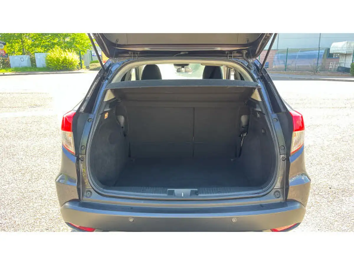 2020-honda-hr-v-15-i-vtec-se-big-3