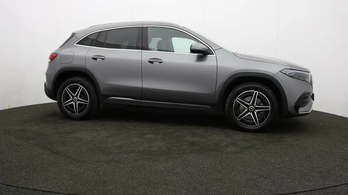 2022-mercedes-benz-eqa-e-eqa-250-amg-line-big-33