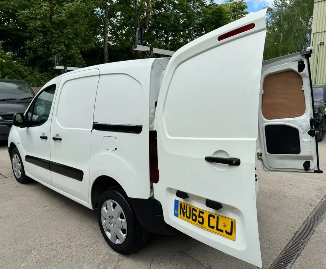 2015-peugeot-partner-16td-s-l1-92-850-panel-van-big-11