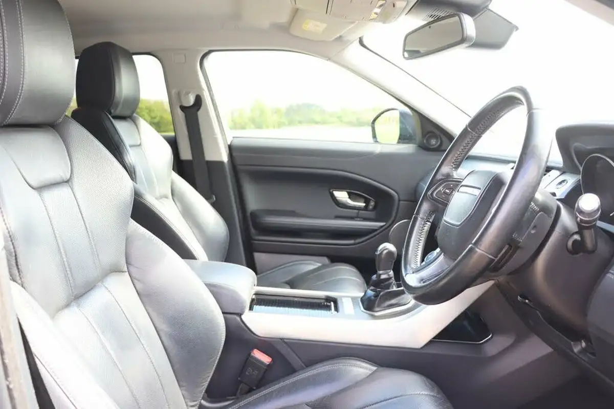 2017-land-rover-range-rover-evoque-20ed4-se-tech-hatchback-5d-big-9