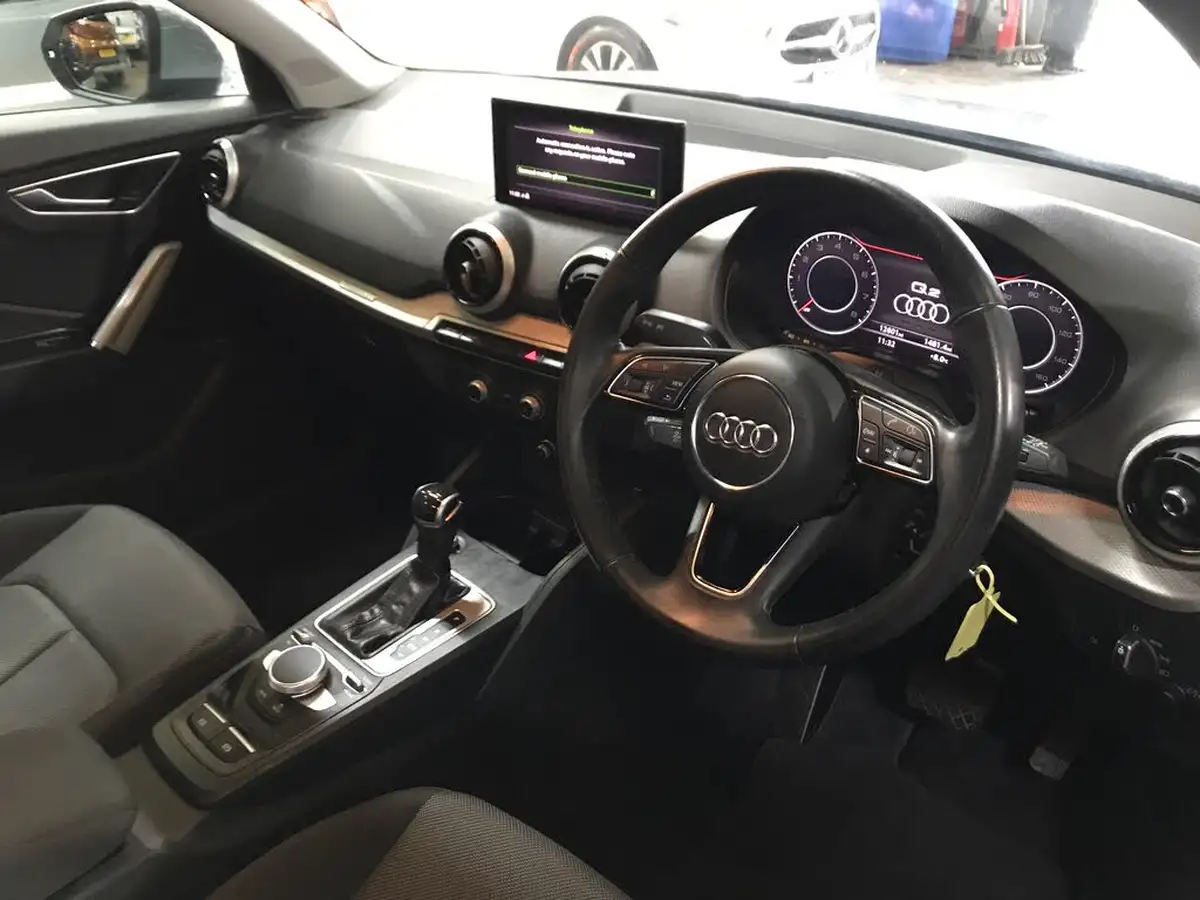 2022-audi-q2-15-35-tfsi-sport-s-tronic-big-2