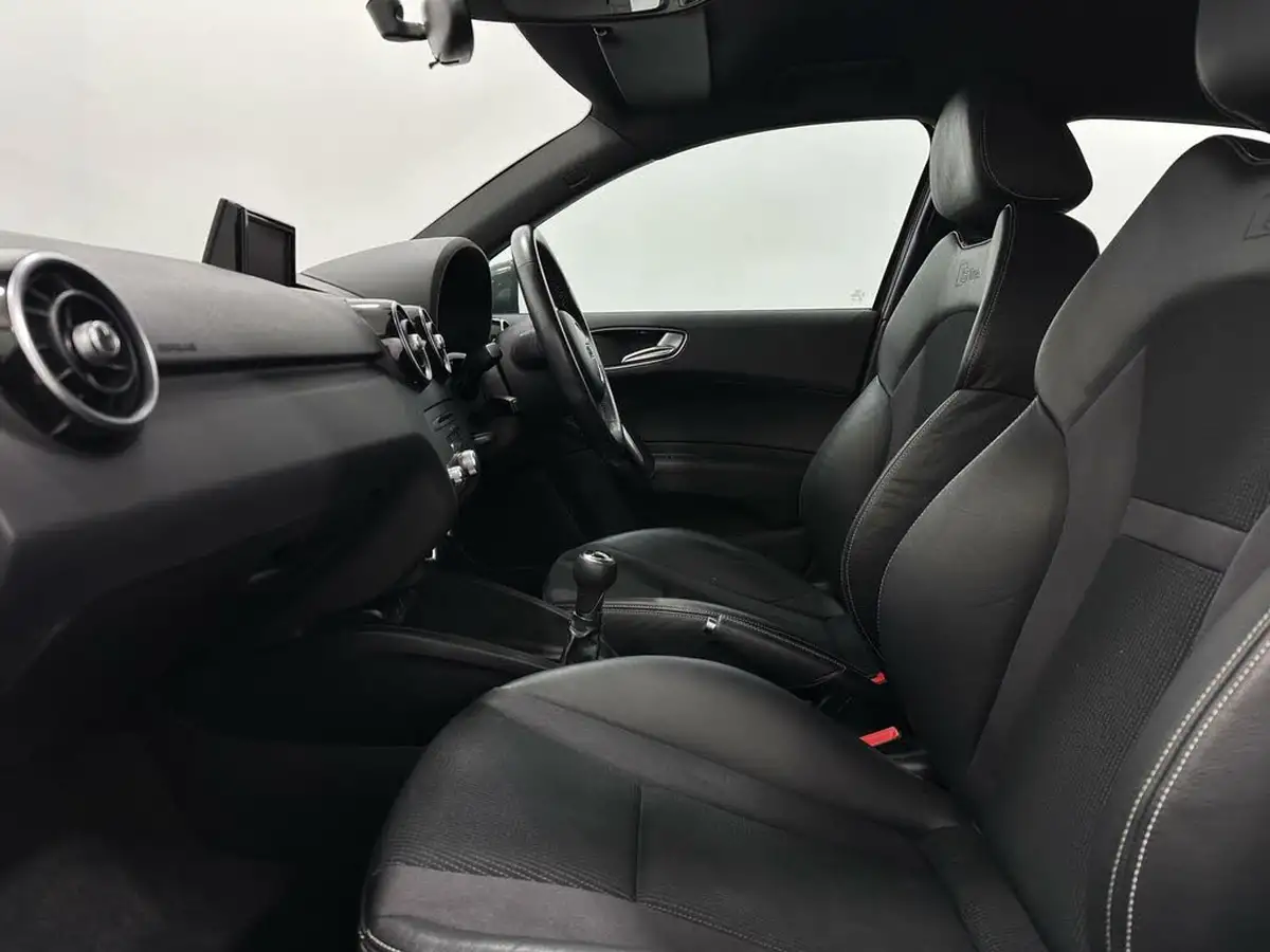 2018-audi-a1-16tdi-s-line-nav-sportback-5d-big-30