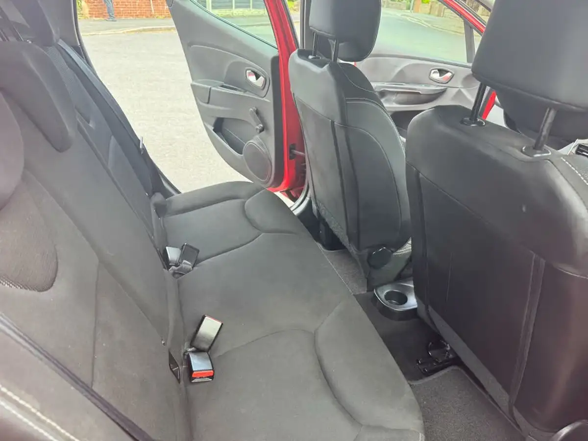 2015-renault-clio-15td-dynamique-medianavss-big-21