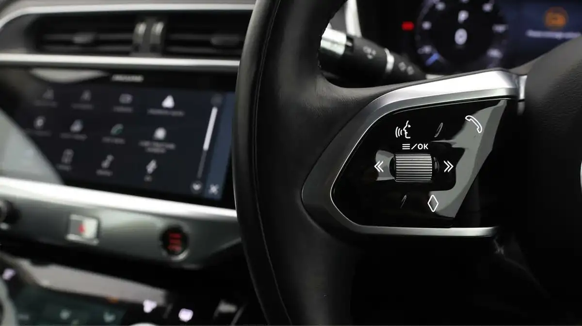 2021-jaguar-i-pace-ev400-se-big-20