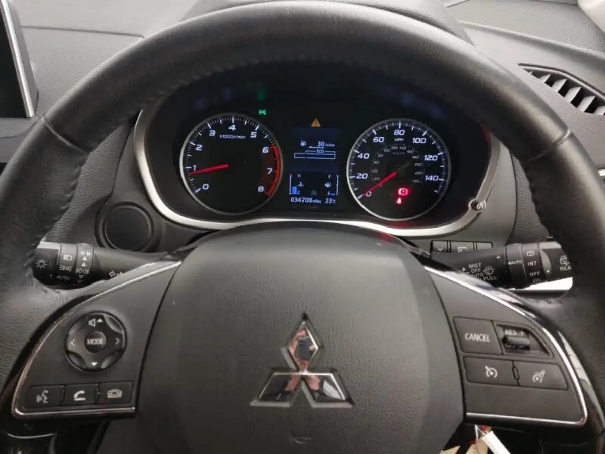 2020-mitsubishi-eclipse-cross-15-design-se-big-18
