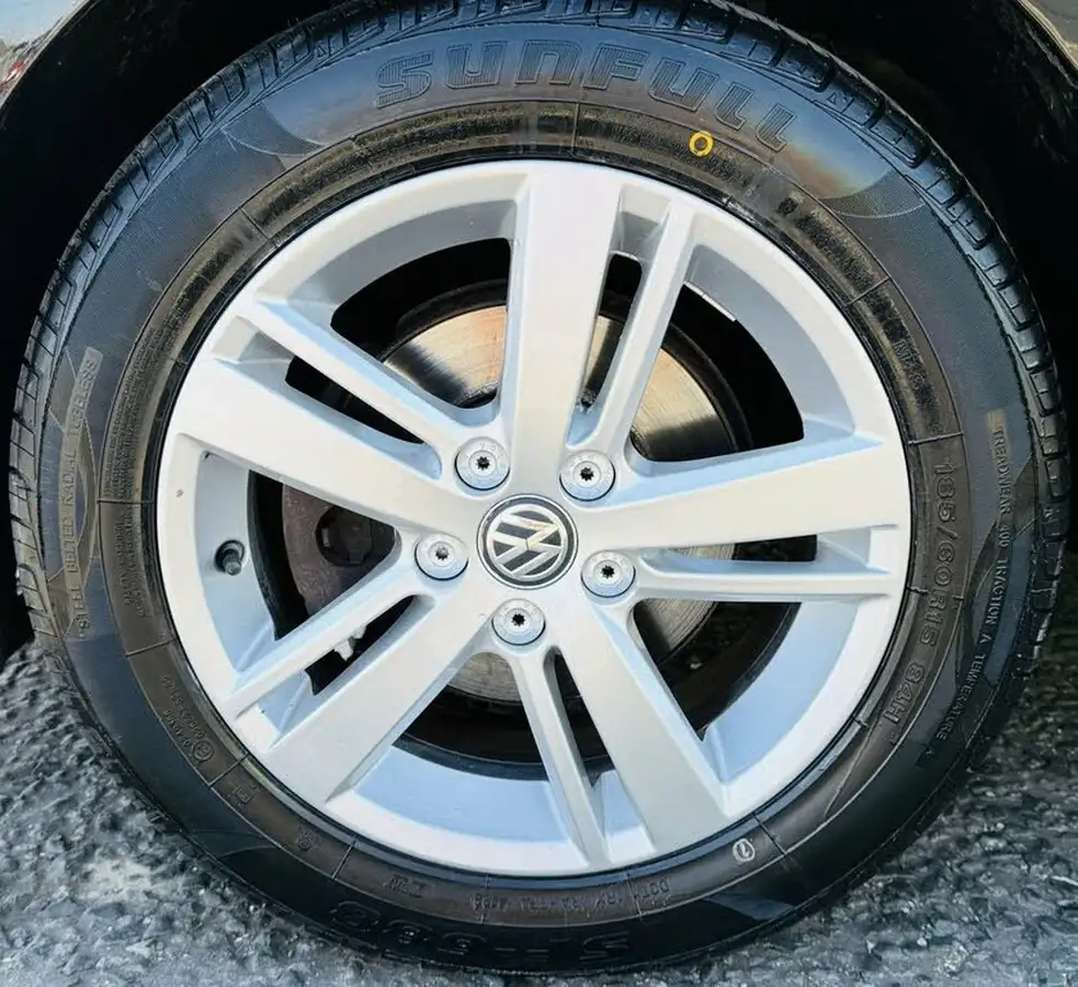 2016-volkswagen-polo-10-match-60ps-5d-big-20