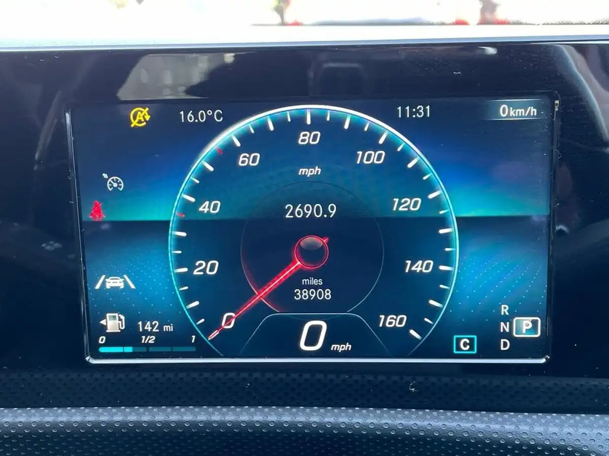 2018-mercedes-benz-a-class-15d-a180d-amg-line-116ps-ss-hatchback-5d-7g-dct-big-13