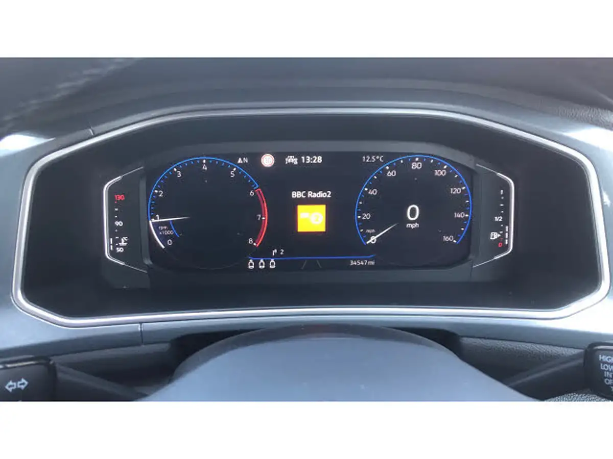 2022-volkswagen-t-roc-10-tsi-style-hatchback-5d-big-17