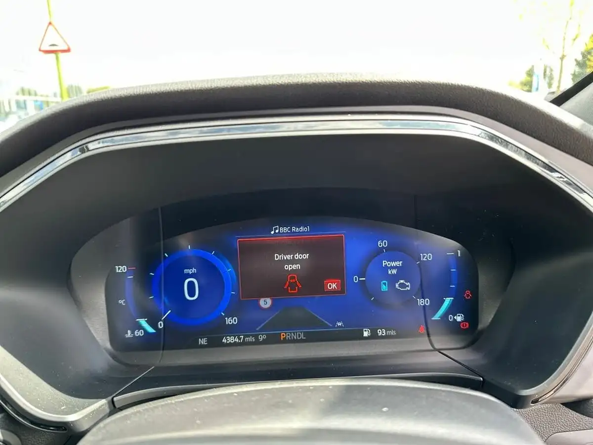 2024-ford-kuga-25t-st-line-x-edition-190ps-fhev-big-17