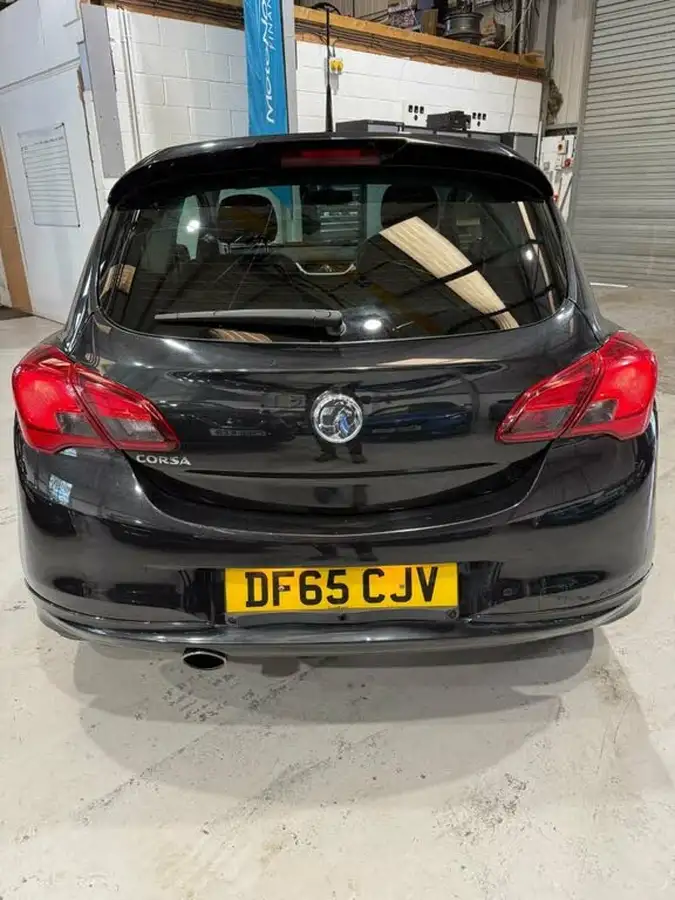 2015-vauxhall-corsa-12-limited-edition-3d-big-3
