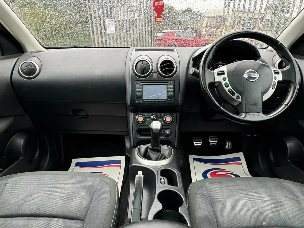 2010-nissan-qashqai-16-n-tec-big-17