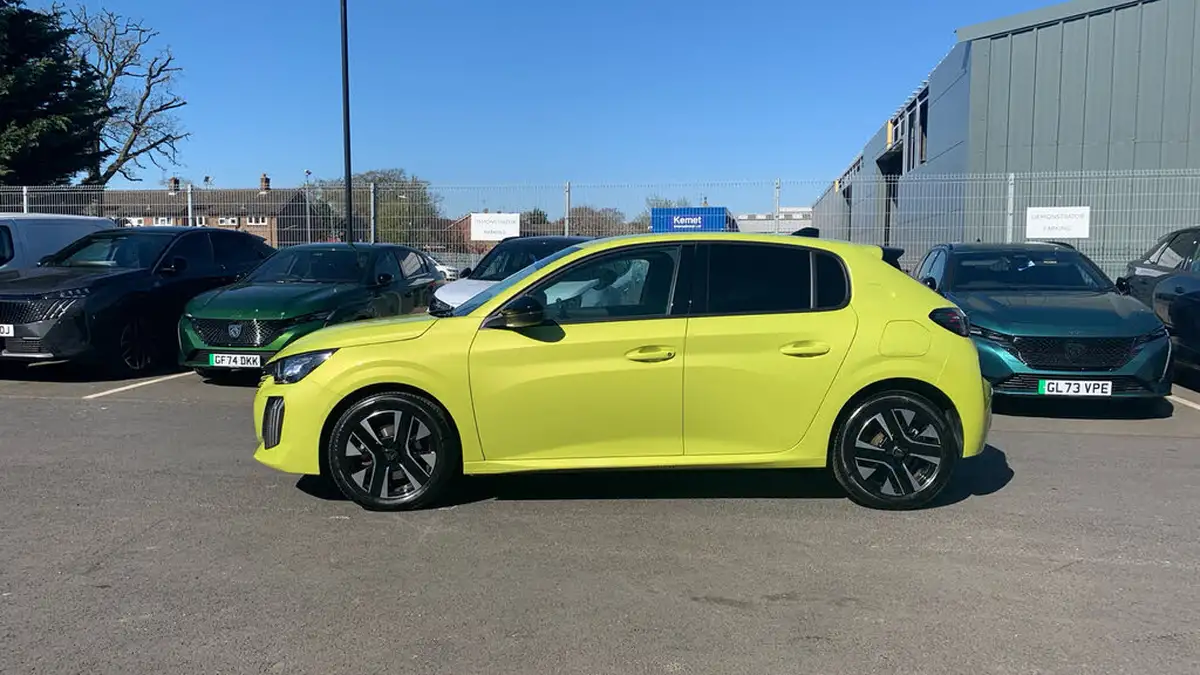2024-peugeot-208-12-puretech-allure-big-5