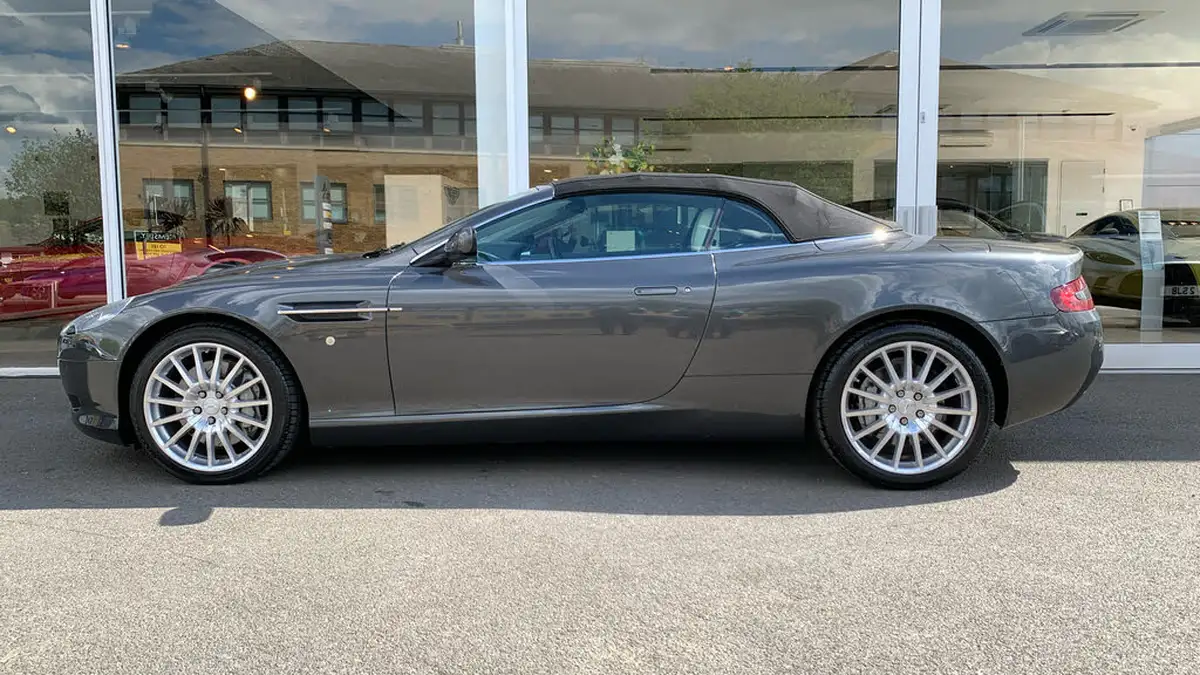 2008-aston-martin-db9-59-big-24