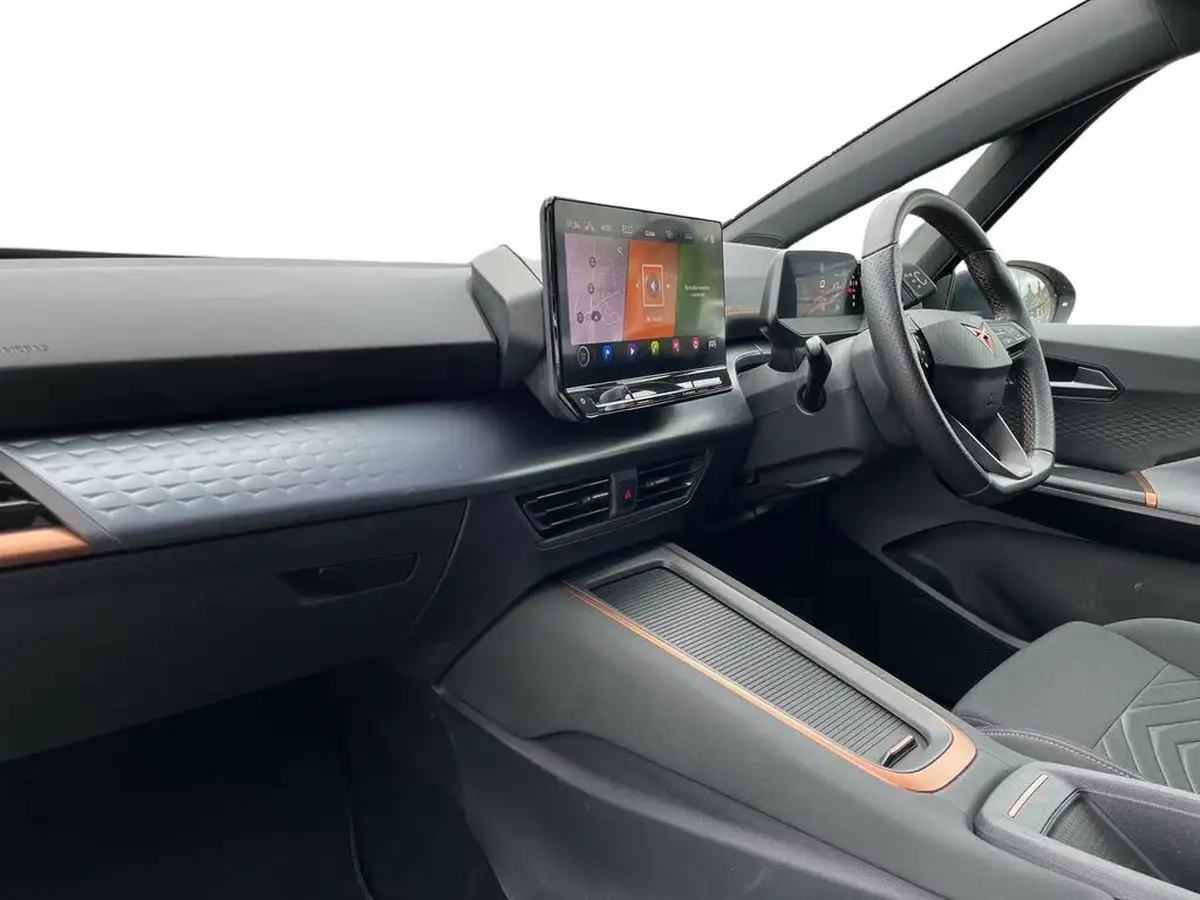 2023-cupra-born-e-v2-204ps-58kwh-big-6