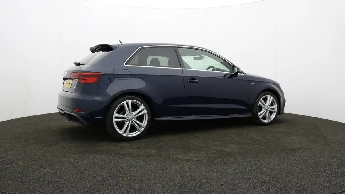 2017-audi-a3-20-tfsi-quattro-s-line-191ps-nav-hatchback-3d-big-27