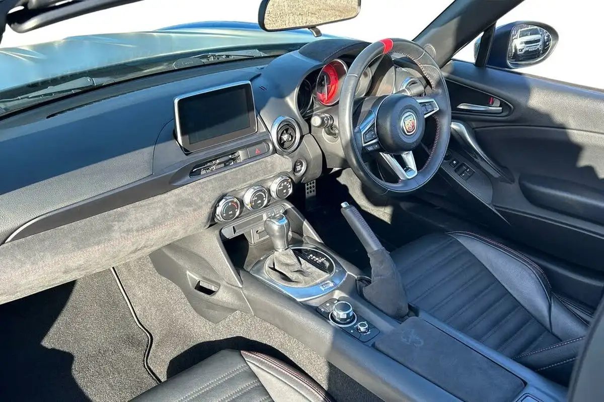 2018-abarth-124-14-multiair-spider-auto-big-1