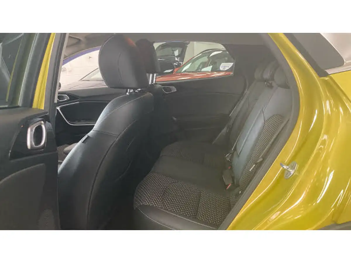 2022-kia-xceed-15-t-gdi-3-big-15