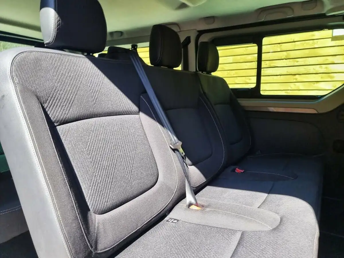2023-renault-trafic-passenger-20-blue-dci-ll30-170-sport-big-13