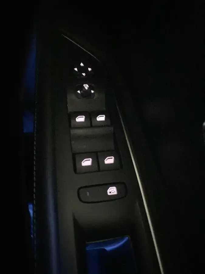2017-peugeot-3008-suv-12-puretech-allure-big-26