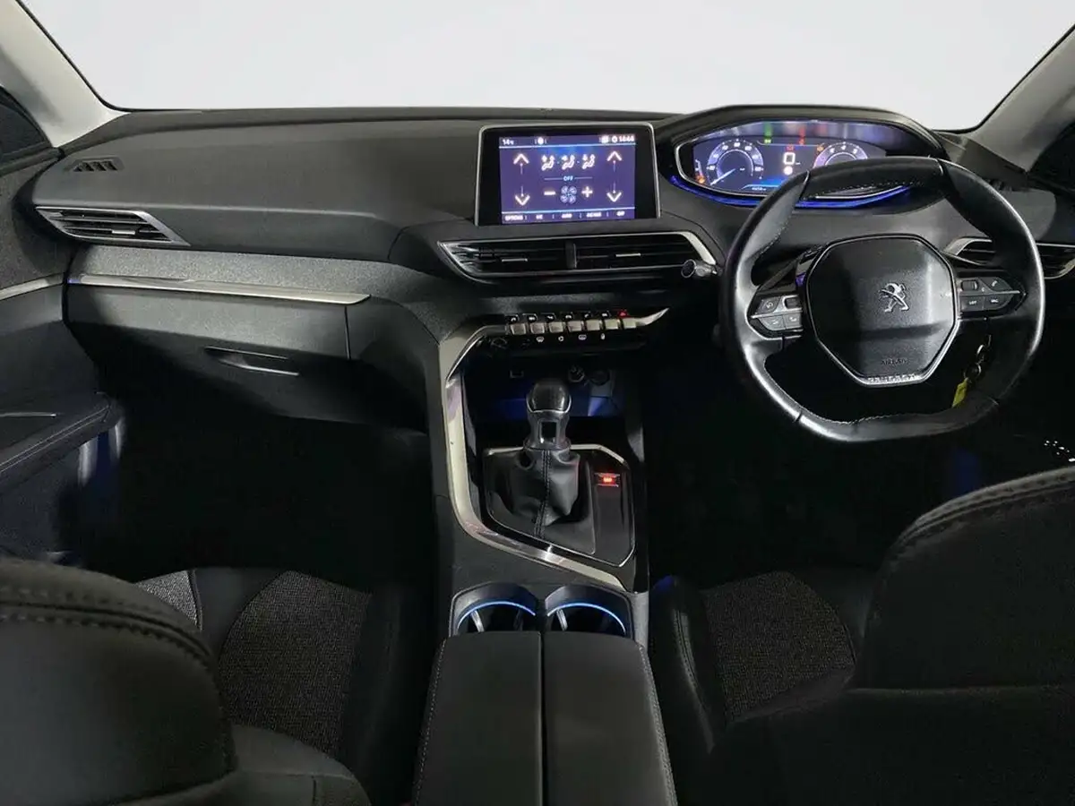 2017-peugeot-3008-suv-12-puretech-allure-big-2