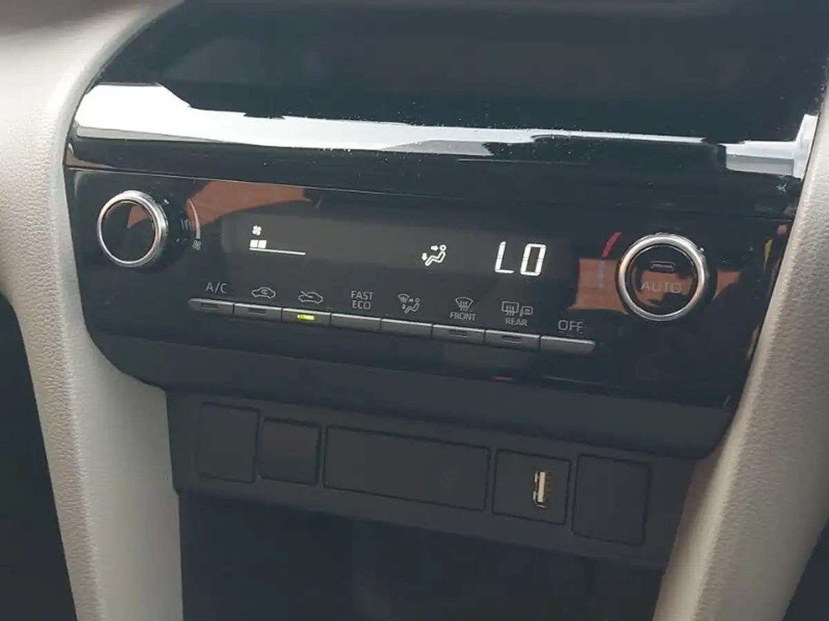 2022-toyota-yaris-cross-15-vvt-i-icon-big-14