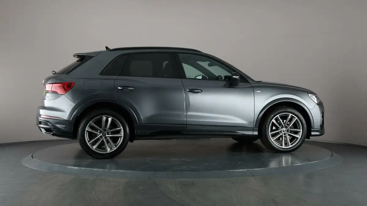 2022-audi-q3-15-35-tfsi-black-edition-codcomfort-sound-pack-station-wagon-big-58