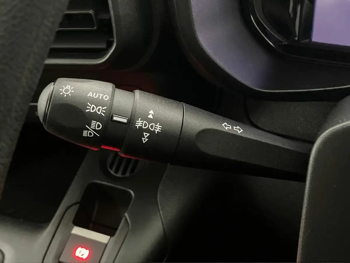 2024-vauxhall-combo-life-e-design-xl-big-34
