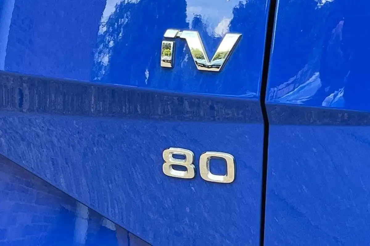 2023-skoda-enyaq-e-80-82-kwh-station-wagon-big-37