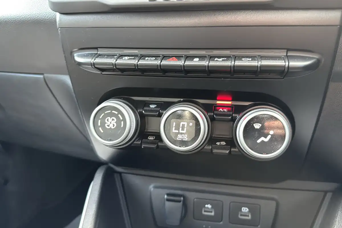 2023-dacia-duster-09-tce-journey-big-14