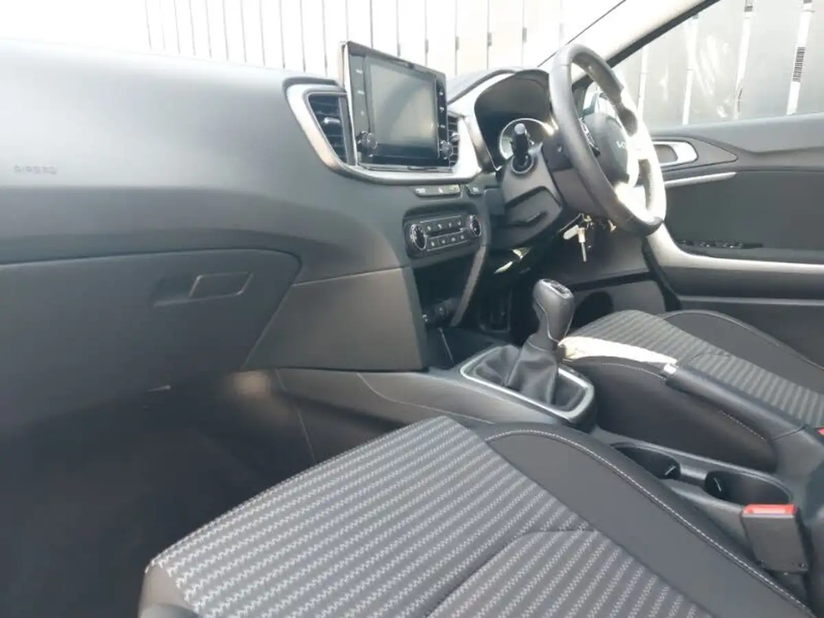 2023-kia-xceed-15-t-gdi-2-158bhp-big-4