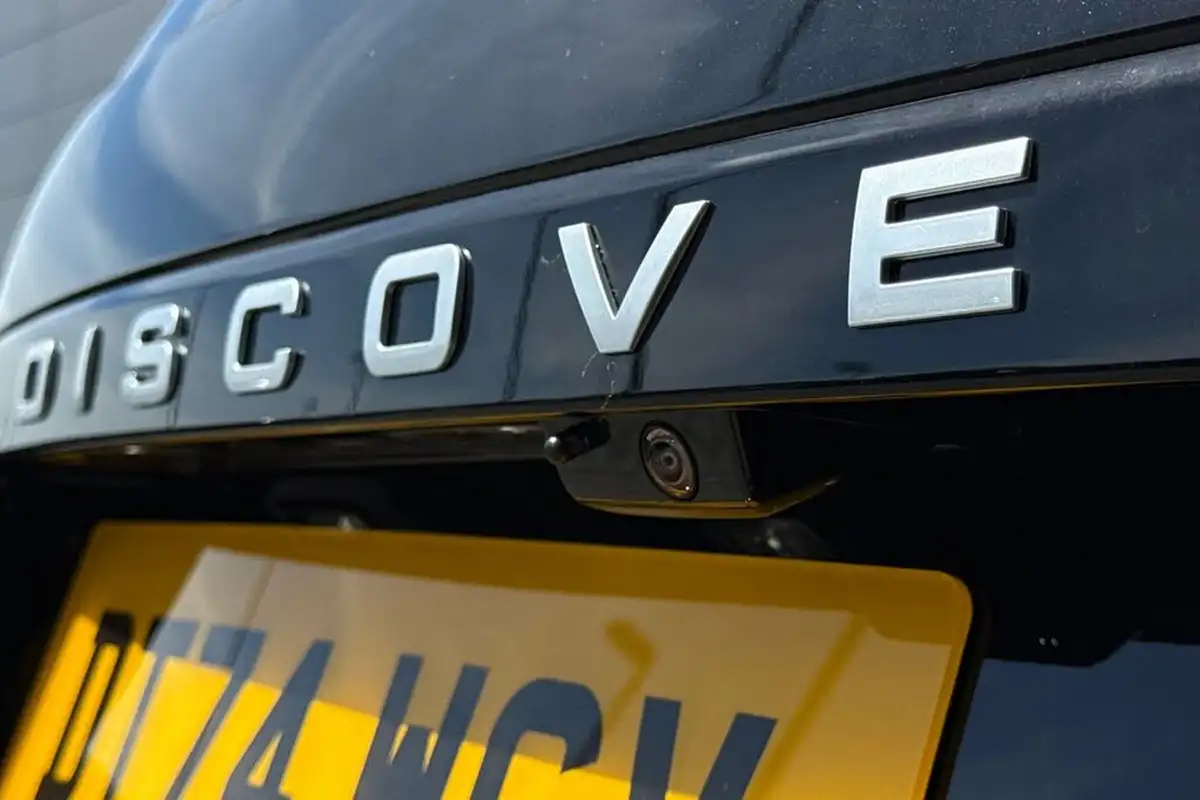 2025-land-rover-discovery-30-d350-commercial-se-big-28