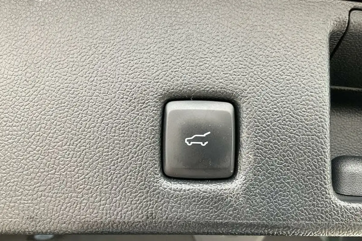 2022-ford-kuga-big-35