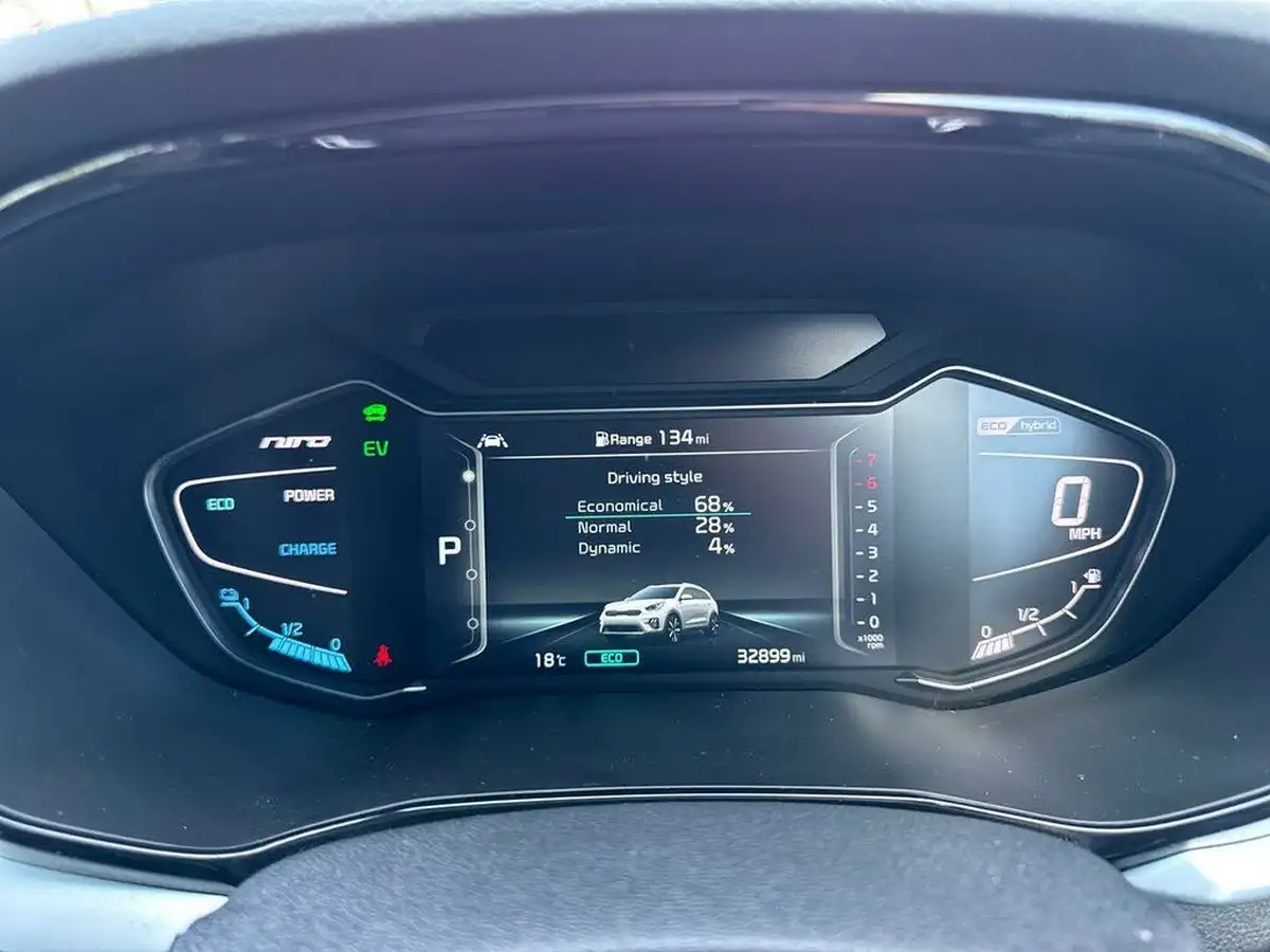 2022-kia-niro-16-gdi-3-156kwh-big-15
