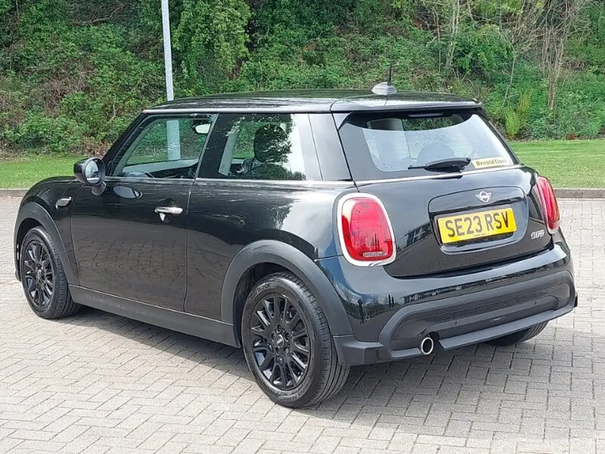 2023-mini-cooper-15-cooper-classic-premium-auto-hatchback-3d-auto-big-1