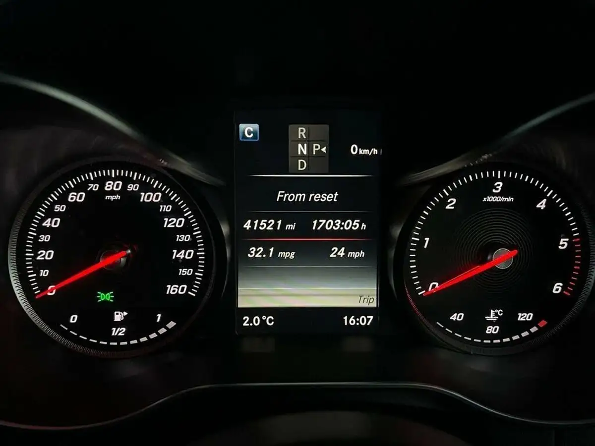 2017-mercedes-benz-glc-class-21d-glc250d-amg-line-ss-station-wagon-5d-big-24