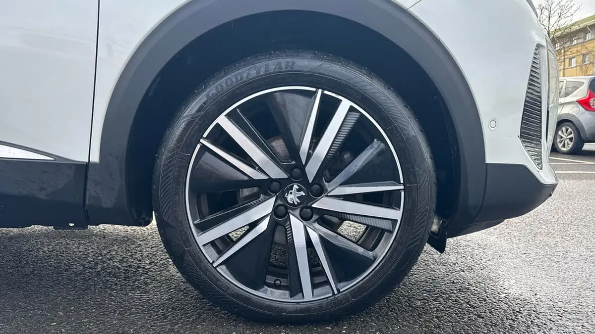 2021-peugeot-5008-suv-12-puretech-gt-premium-big-16