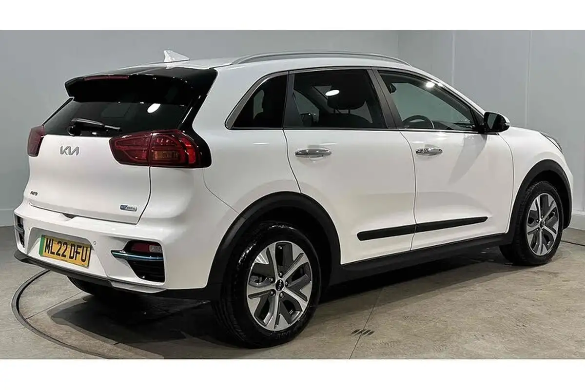 2022-kia-e-niro-ev-3-big-7