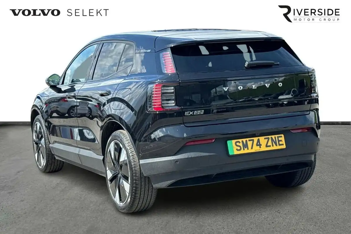2025-volvo-ex30-e-single-motor-ultra-big-2