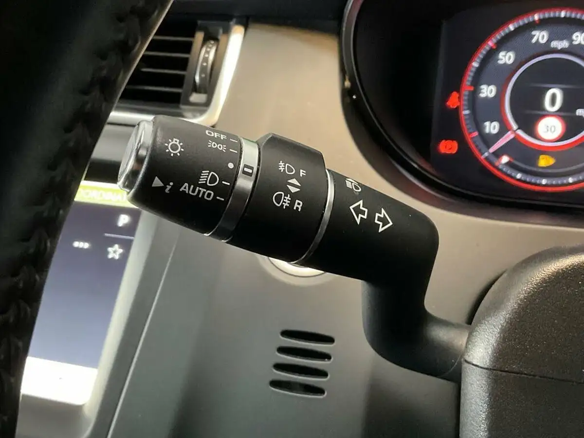 2018-jaguar-e-pace-20-i4d-r-dynamic-hse-240ps-ss-big-42